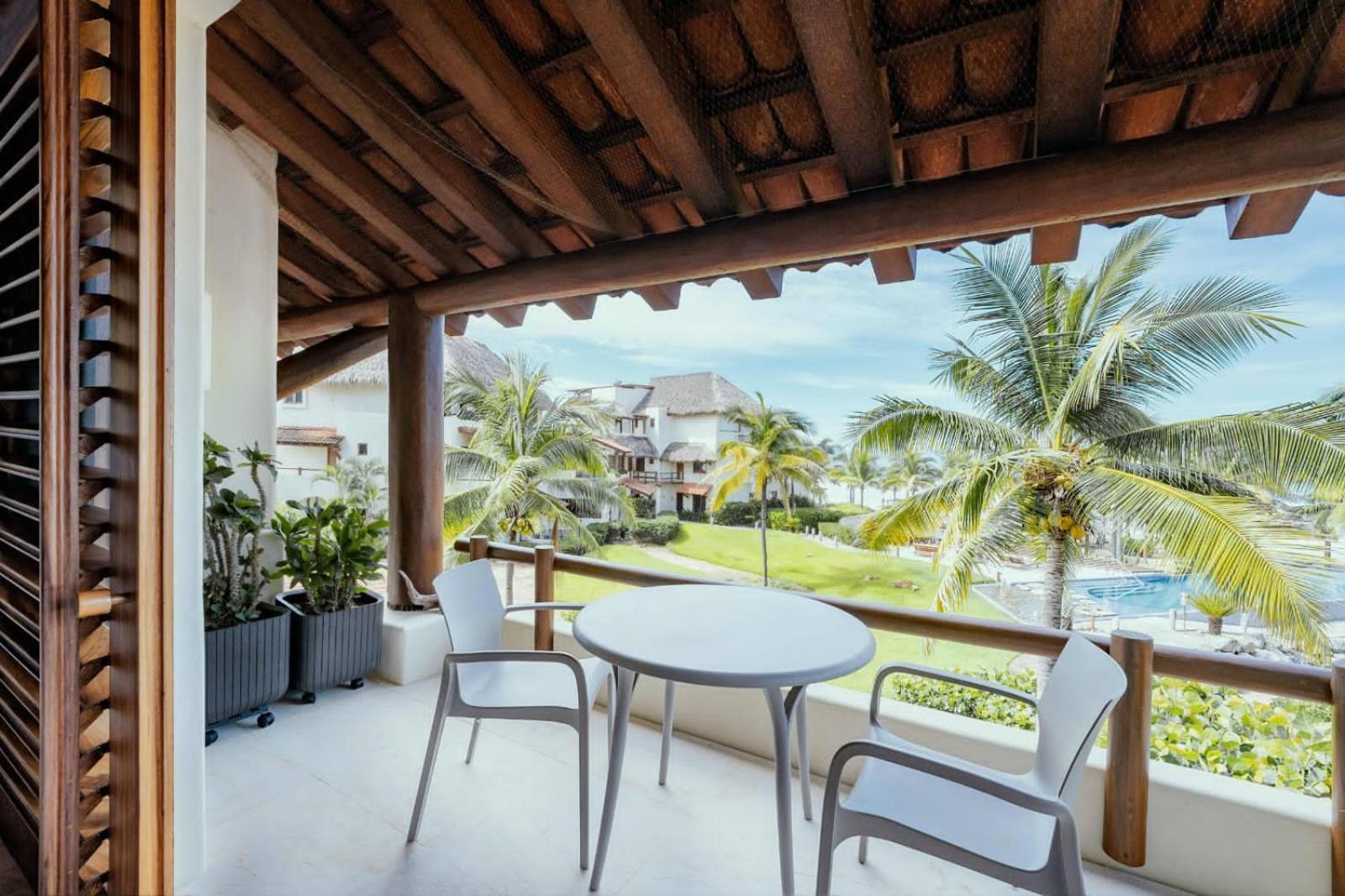 Residences At Las Palmas 지와타네호 외부 사진